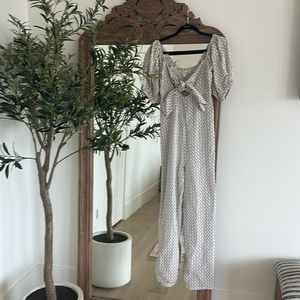 Billabong romper, super flattering and cute